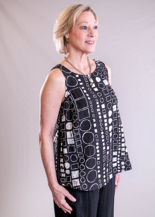 Habitat Express Travel Printed Swing Tank Top side view - Fashion Crossroads Inc.