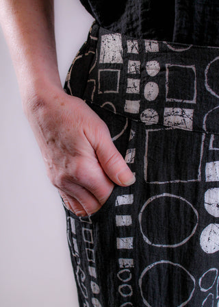 Habitat Express Travel Printed Crop Pant detailed view - Fashion Crossroads Inc.