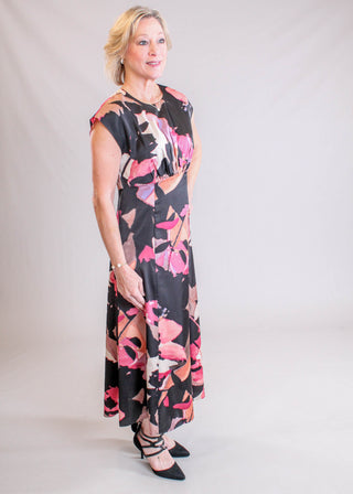 Maggy London Short Sleeve Abstract Floral Dress - Model View - Fashion Crossroads Inc