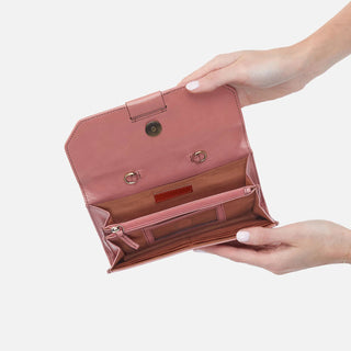 Hobo Romy Crossbody Wallet In Rose