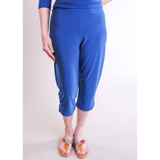 Sympli Narrow Capris front view - Fashion Crossroads Inc