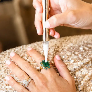Baublerella Bling Brush Jewelry Cleaner - Fashion Crossroads Inc