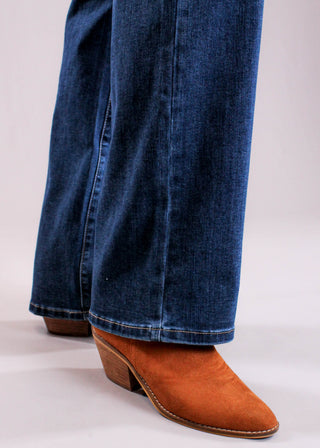 Charlie B Charlotte Straight Leg Jean front view - Fashion Crossroads Inc