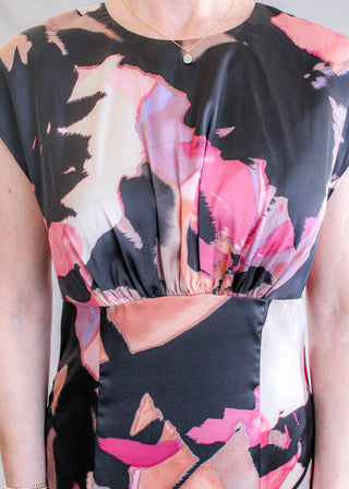 Maggy London Short Sleeve Abstract Floral Dress - Detail View - Fashion Crossroads Inc