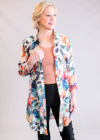 Adore Clothing Floral Print Crepe Tunic Blouse in Cream Multi front view - Fashion Crossroads Inc.