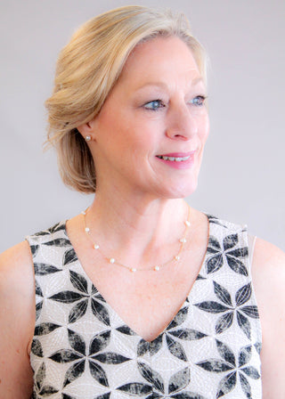 Kendra Scott Ashton Pearl Gold Post Earring in 14k Gold Over Brass - Fashion Crossroads Inc.