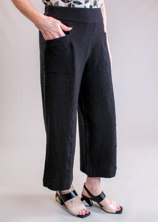 Habitat Crinkle Crepe Aria Wide Leg Crop Pant in Black side view - Fashion Crossroads Inc.