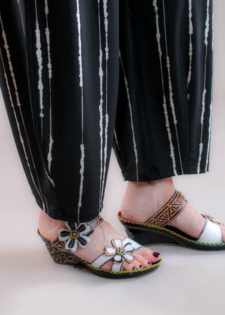 Sympli Narrow Lantern Pant in Cecily Black Print hem view - Fashion Crossroads Inc.