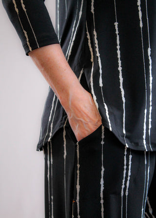 Go To Classic Tee Relax, 3/4 Sleeve in Cecily Black Detail View - Fashion Crossroads Inc