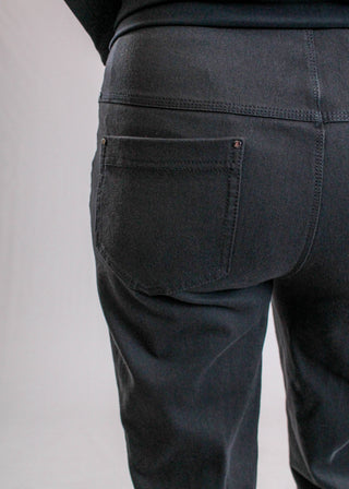 Lyssé Black Ankle Denim Baby Bootcut Pant pocket view - Fashion Crossroads Inc.